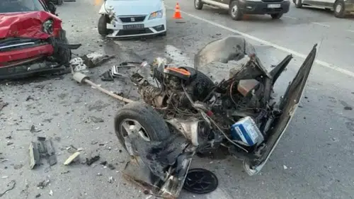 Üç aracın karıştığı zincirleme kaza: 3 yaralı