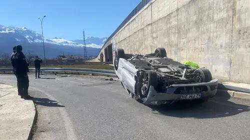 Konya'da otomobil takla attı: 4 yaralı