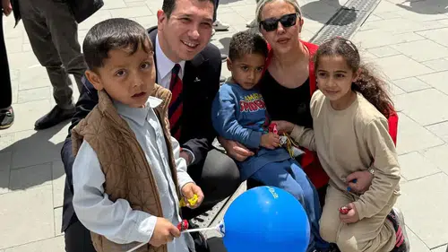 CHP Selçuklu çocukların sevincine ortak oldu!