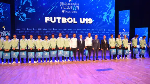 Selçuklu’nun yıldızları sahneye çıktı: Başarılar taçlandırıldı