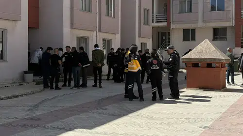 Teğmen evinde ölü bulundu