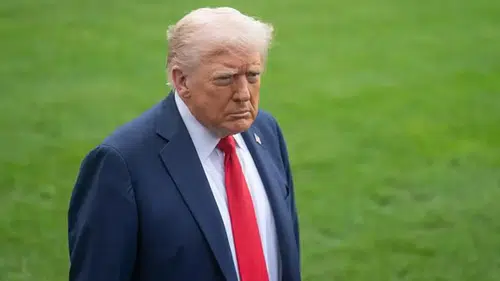 Trump, İran'a anlaşma için tanıdığı süreyi uzattı