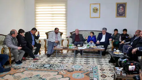 Başkan Pekyatırmacı, Tömek ve Kervan’da talepleri not aldı