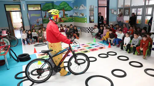 Konya Büyükşehir, öğrencilere yönelik bisiklet etkinliklerini sürdürüyor