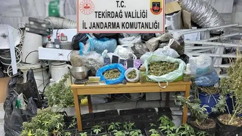 Kaçak elektrik kullanılarak uyuşturucu üretilen eve operasyon