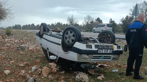 Konya'da araziye uçan otomobilden mucize kurtuluş!