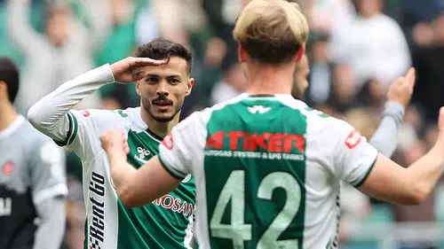 Konyaspor'un Portekizli yıldızı siftah yaptı