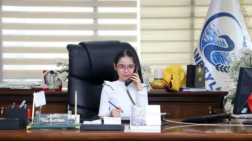 Konyalı Başkan koltuğu minik Sare'ye devretti!