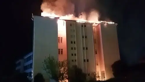 Fen lisesi pansiyonunda yangın: 46 öğrenci tahliye edildi