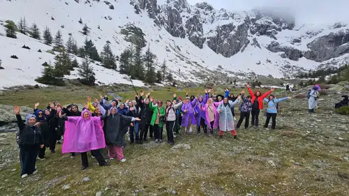 Doğayla buluşan 103 Konyalı kadın dağın zirvesinde buluştu