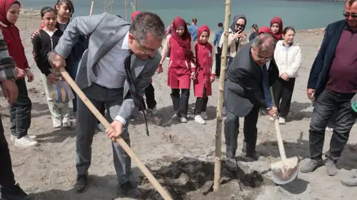 Konya'da yeşil seferberlik başladı: Her noktaya bir fidan!