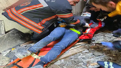 Asansör boşluğuna düşen işçi yaralandı