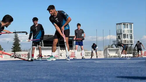 Selçuklu Belediyespor Kulübü Hokey Takımı, başarısını İtalya'da da sürdürme peşinde