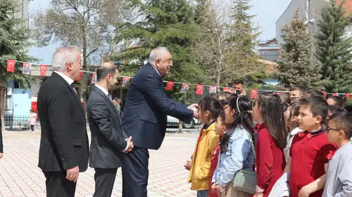 Tuzlukçu’da 23 Nisan Coşkusu: Çocuklar bayramın tadını çıkardı
