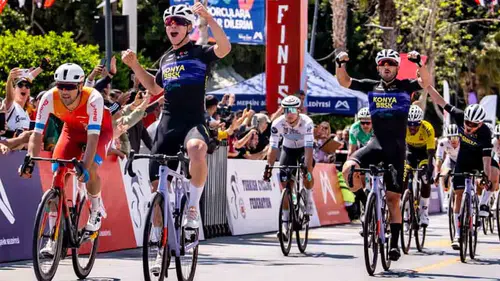 Mersin’de Konya rüzgarı: Mustafa Tarakçı yeşil formayı kaptı!