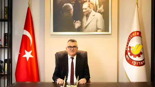 Başkan Ustaoğlu’ndan 23 Nisan mesajı