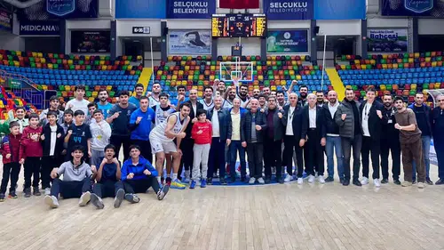Selçuklu Basketbol Takımı liderliğini sürdürüyor