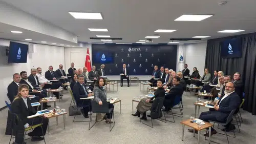 Konyalı isim Ali Babacan’la kritik toplantıda!