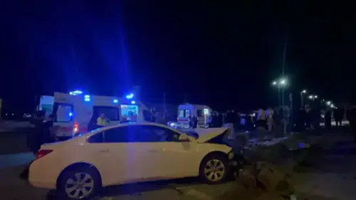 İki otomobil çarpıştı: 4 yaralı