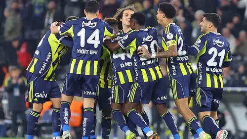 Zirve takibi derbiyle şekilleniyor: Fenerbahçe hata istemiyor!