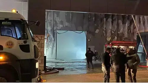 Medikal malzeme fabrikasında yangın