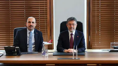 Bakan Yumaklı’dan Konya Büyükşehir’e ziyaret