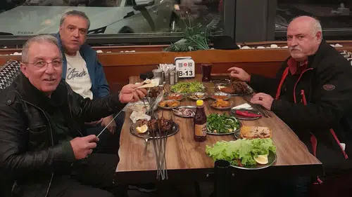 OSMAN BEY ARKADAŞLARIYLA CİĞERCİ BAHATTİN’DE