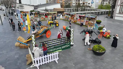 Konya Büyükşehir’in Tarım Haftası’na özel hazırladığı stantlar ilgi görüyor