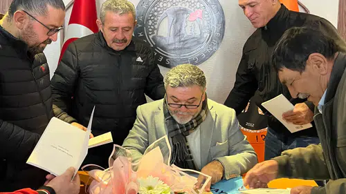 Prof. Dr. Hüseyin Muşmal, Selçukya’da okurlarıyla buluştu