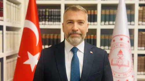Milli Eğitim Bakan Yardımcılığına Cihad Demirli atandı