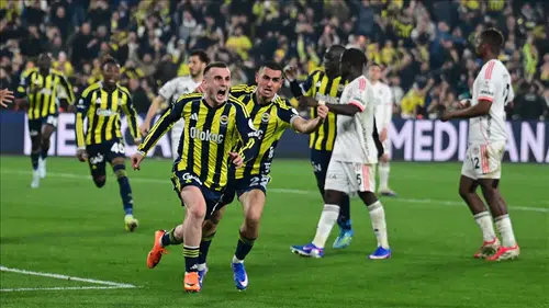 Fenerbahçe, Beşiktaş engelini uzatma dakikalarında aştı