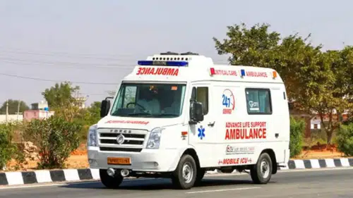 Hindistan'da trafik kazası: 13 ölü