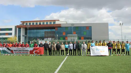 Konya’da gençler sahne aldı: 5x5 futbol turnuvası nefes kesti