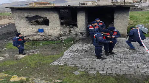 Tavanı çöken fırının enkazı altında kalan kadın öldü