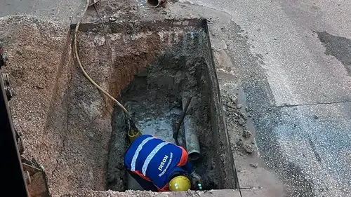 Meram'da su arızası: Trafik kontrollü ilerliyor!