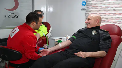 Polis Haftası’nda Örnek Dayanışma: Emniyet Personelinden Kan Bağışı Etkinliği
