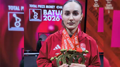 Halterde gururlandıran başarı