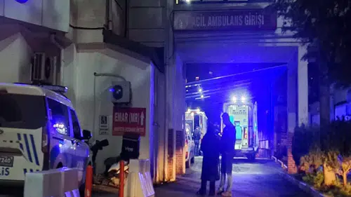 Evinde çıkan yangında ağır yaralandı