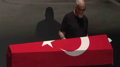 Oyuncu Ferdi Atuner için AKM'de tören düzenlendi