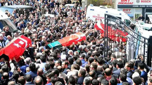 Saldırıda yaşamını yitiren öğrenciler toprağa verildi