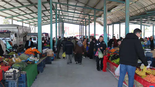 Konya'nın doğal pazarı baharın gelişiyle canlandı!