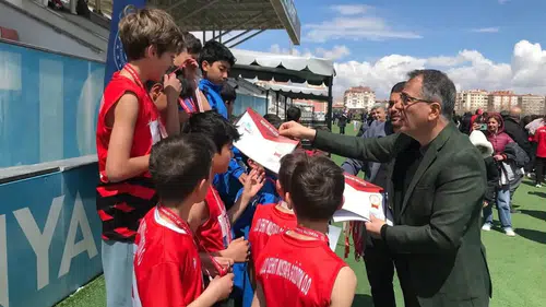 Konya’da atletizm coşkusu: Gençler madalya için yarıştı