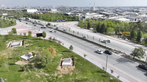 Konya Büyükşehir Marsan Girişi’ne yaya üst geçidi yapıyor