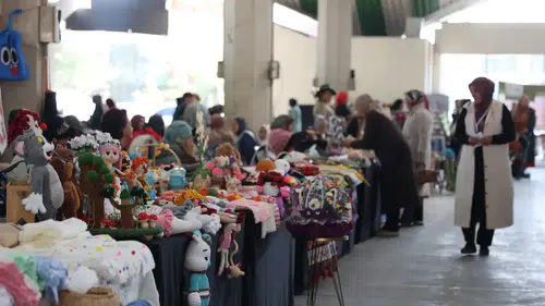 Konyalı kadınlar, Anneler Günü dolayısıyla KOMEK Pazarı'nda buluştu