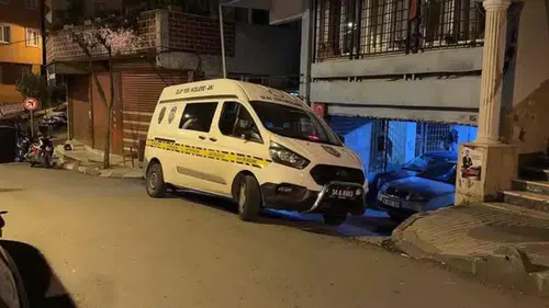 Konuşmak için gittiği eşine ateş açtı