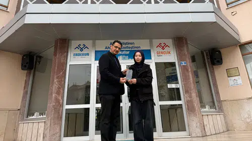 Özel Enderun’un gururu: Hatice İnan’dan afiş yarışmasında çifte derece!