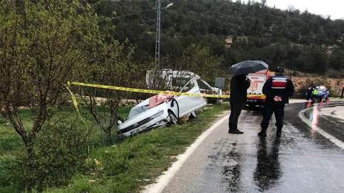 TIR ile çarpışan otomobilin sürücüsü öldü