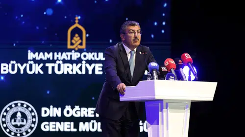 Ekici’den gençlere güçlü mesaj