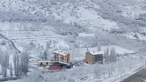 Konya'nın o bölgesinde Mayıs ayında kartpostallık kış manzarası!