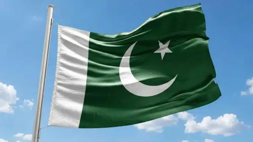 Pakistan'da yolcu otobüsü şarampole yuvarlandı: 4 ölü